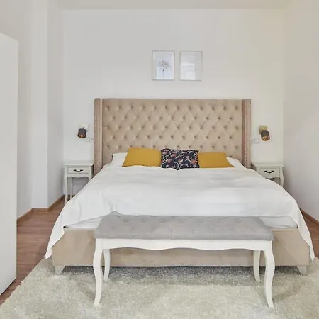 Nice And Cozy Apartment Right At Tv Tower Prague Exterior photo